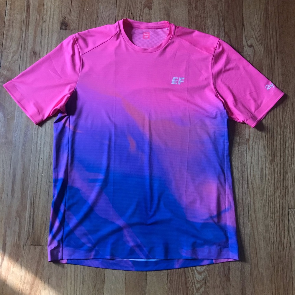 Rapha Men's Pink and Blue Gradient Tee Large